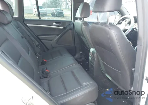 2016 Volkswagen Tiguan R-Line z USA, uszkodzony, nr VIN WVGAV7AX0GW036106